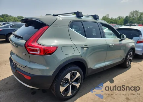 2025 Volvo Xc40 Core z USA, uszkodzony, nr VIN YV4L12UJ0S2468016